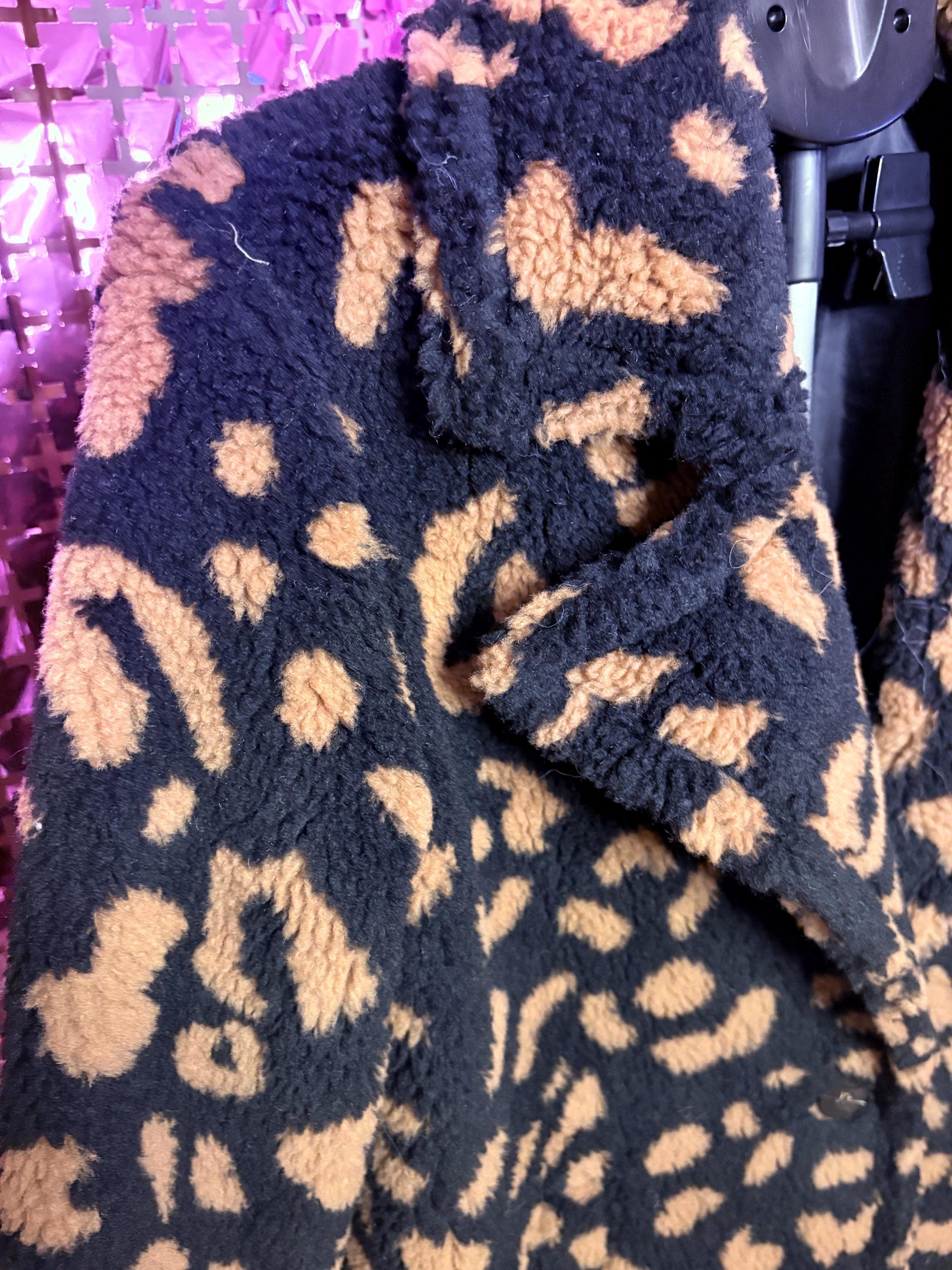 Long Cheetah Pattern Coat – Made in Italy