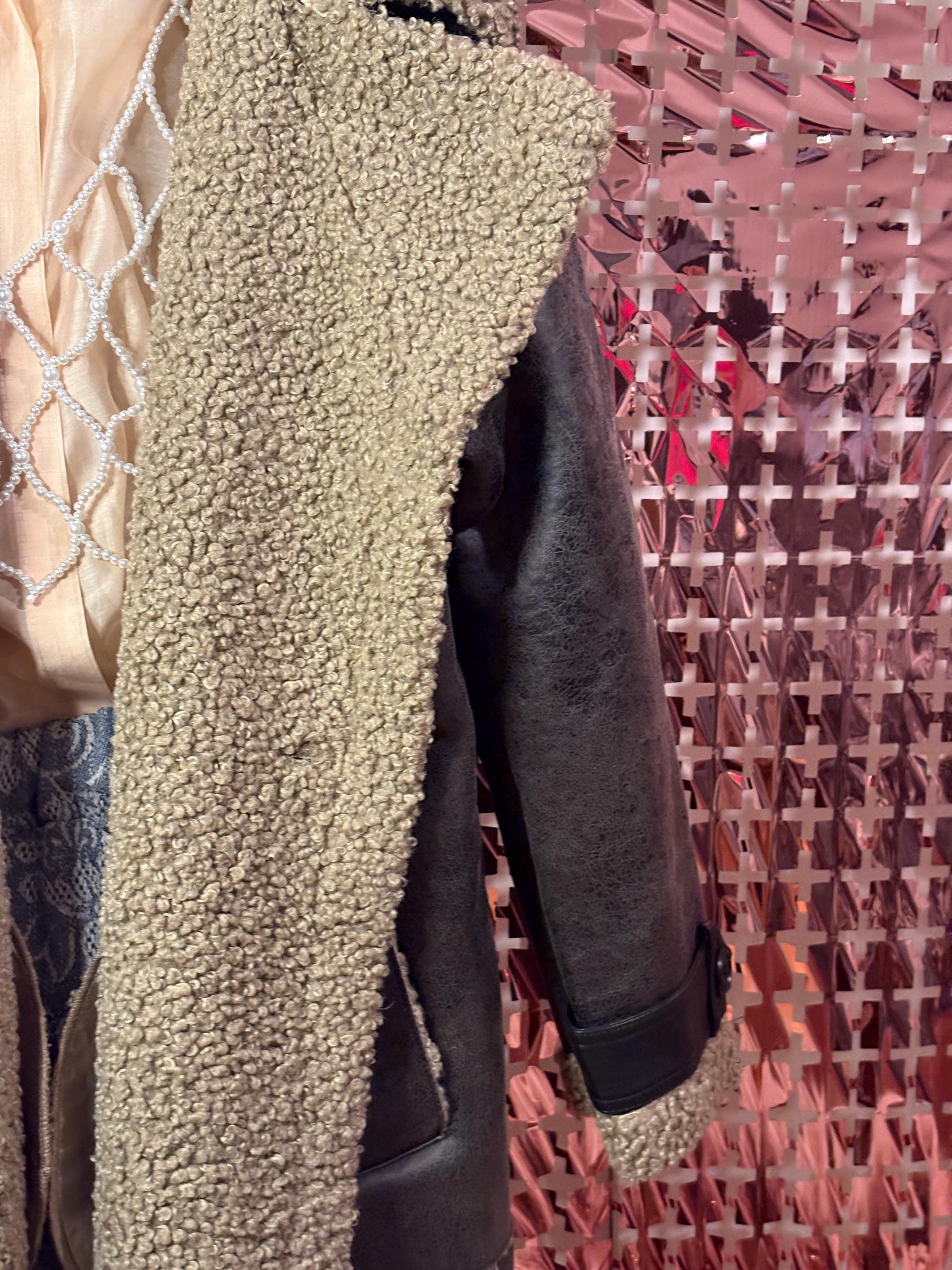 Wintercoat with soft teddy garnment made in Italy