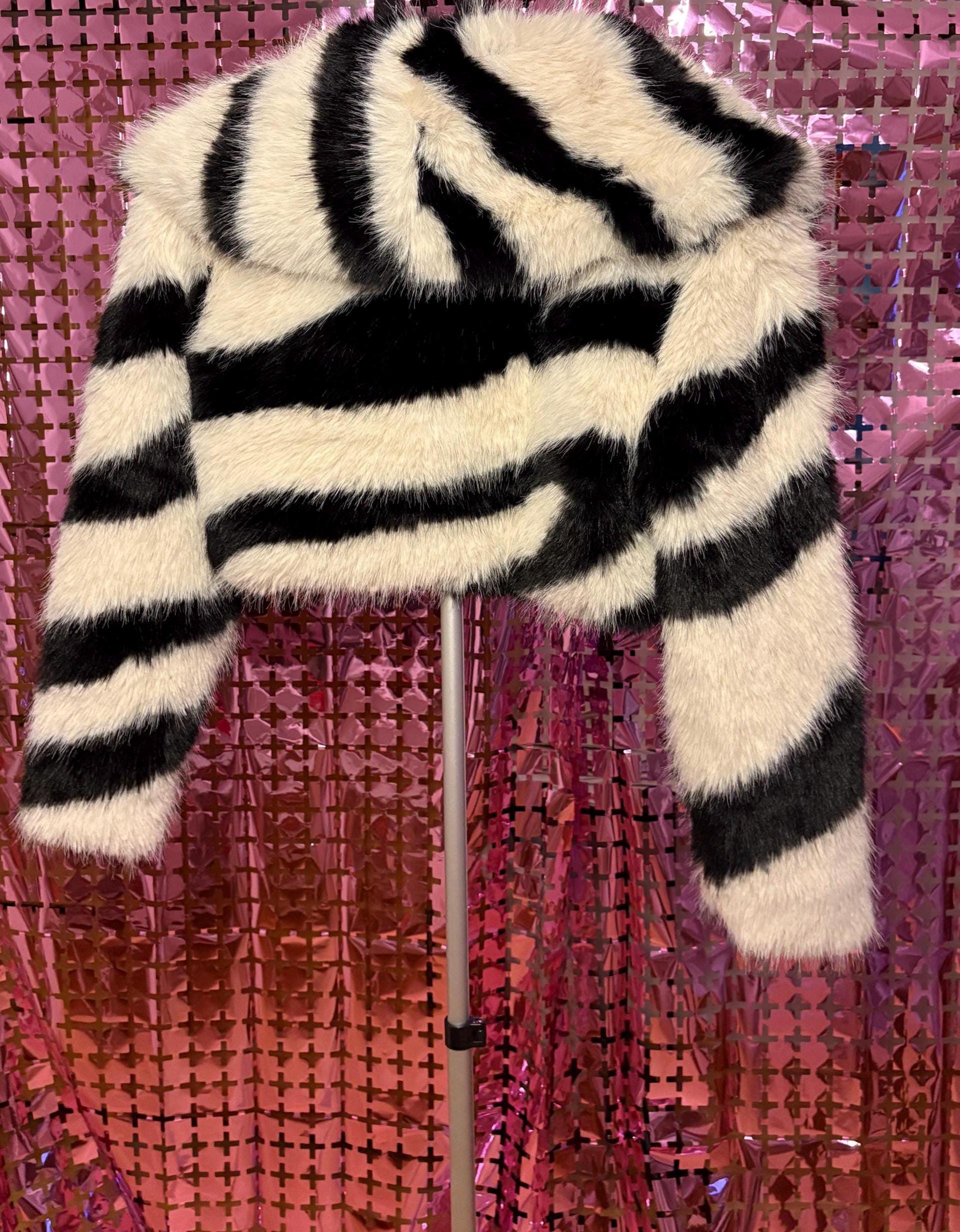 Fake Fur Cropped Blazer Zebra Printed