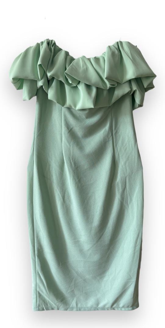 Off-Shoulder Pink Ruffle Dress: Elegant Occasion Wear (Fits EU 42)