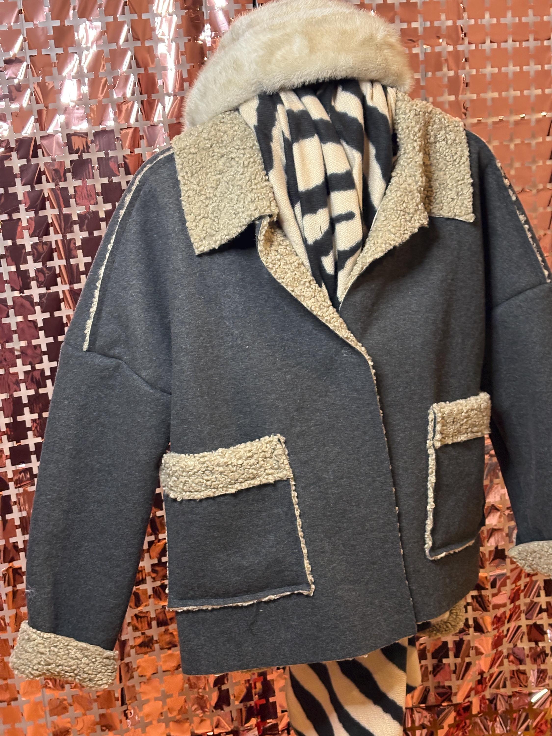 Wintercoat with soft teddy garnment made in Italy