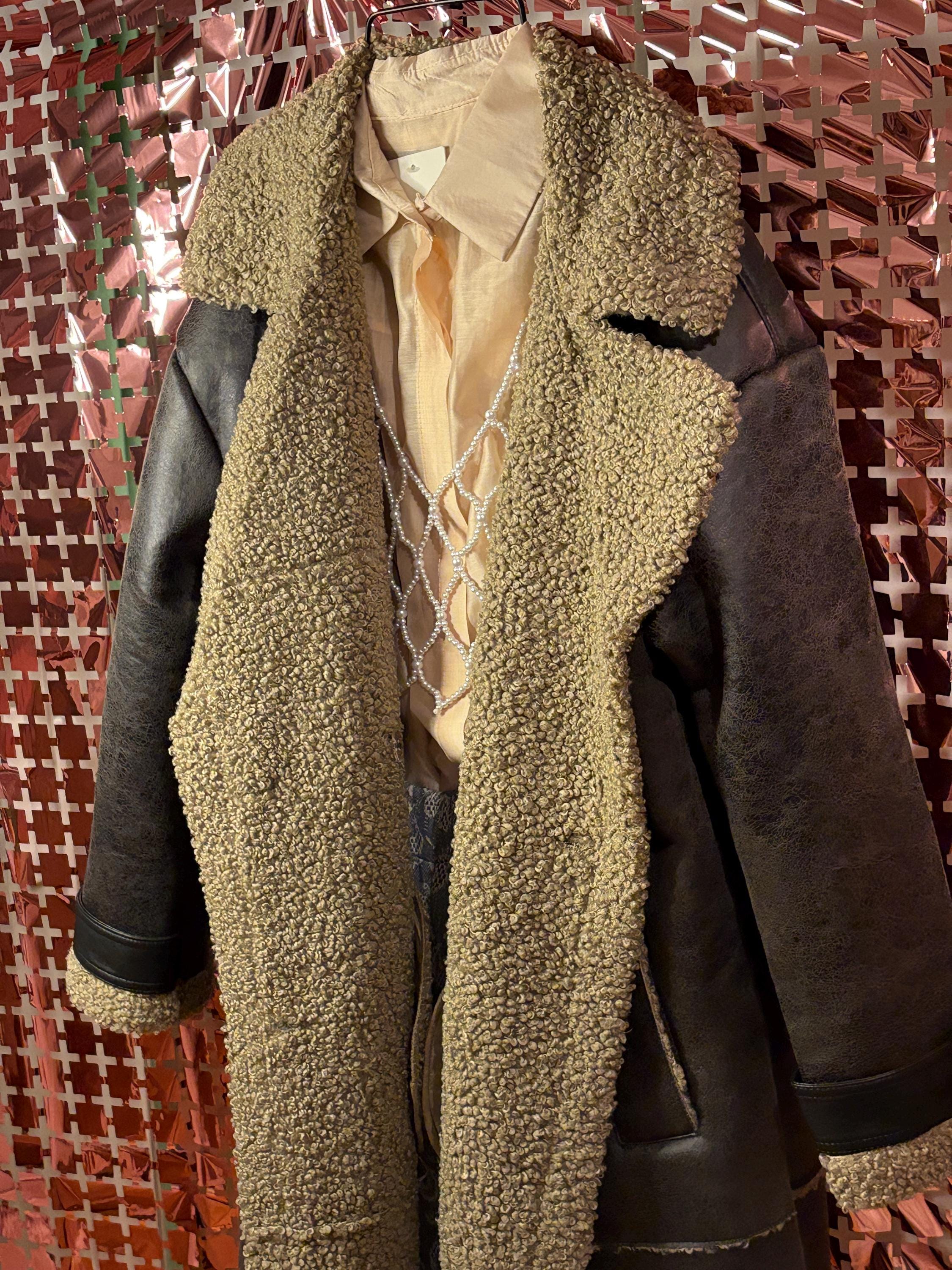 Wintercoat with soft teddy garnment made in Italy