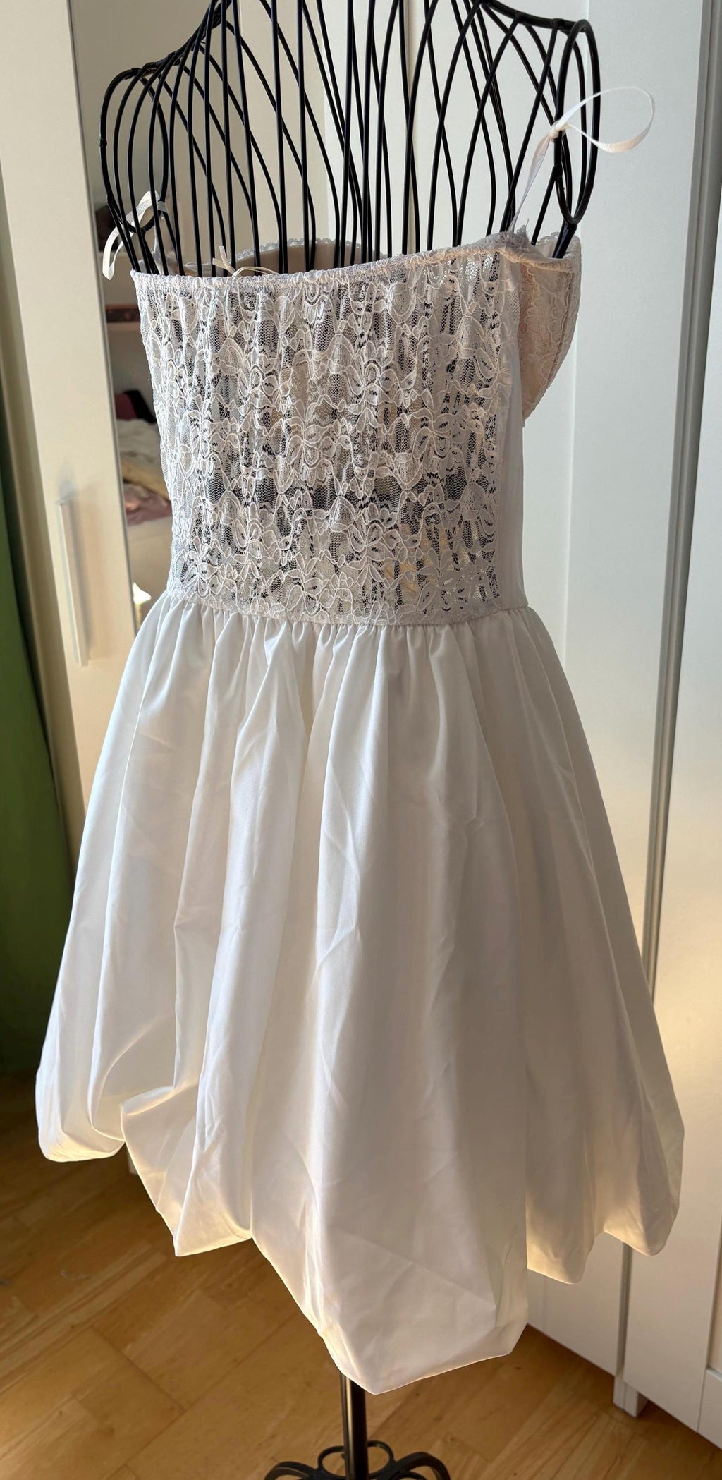 Romantic Lace Corset Dress: Pink or White Party Dress