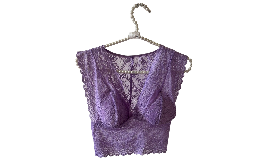 Lace hug top 🩷