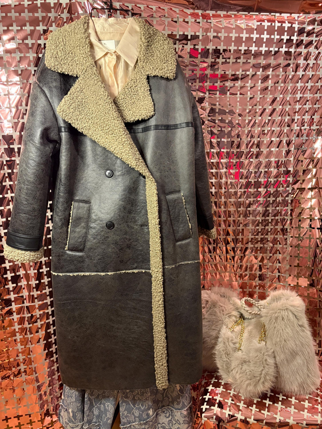 Wintercoat with soft teddy garnment made in Italy