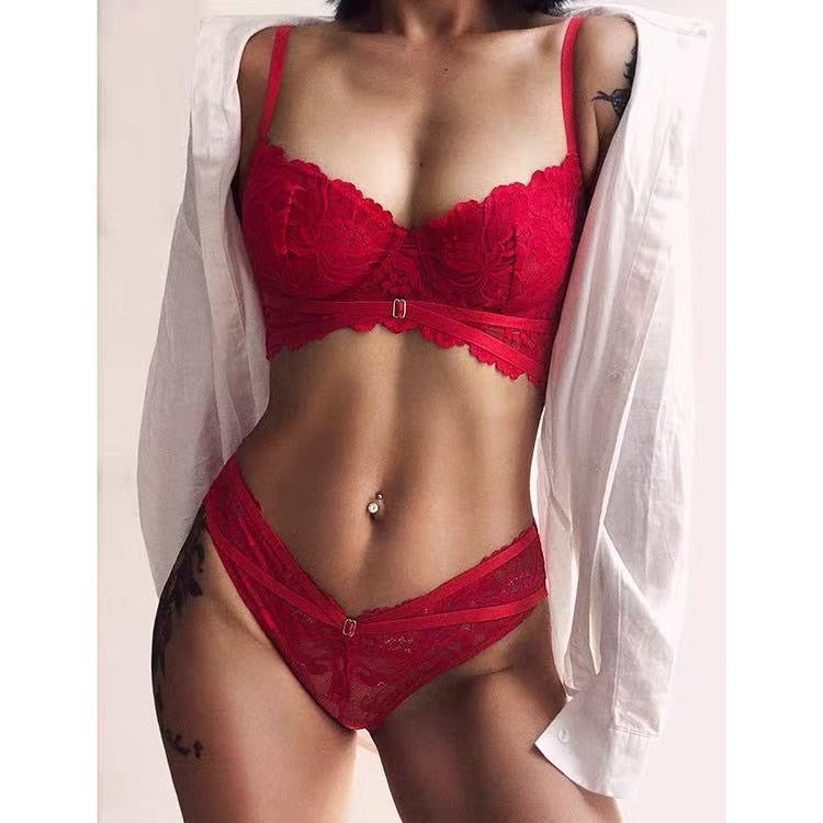 Alicia – Two-Piece Lace Balcony Set